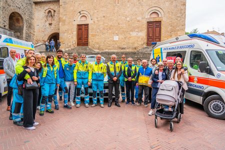Misericordia San Gimignano, inaugurata nuova vettura per servizi alla comunità Misericordia di San Gimignano, inaugurazione vettura