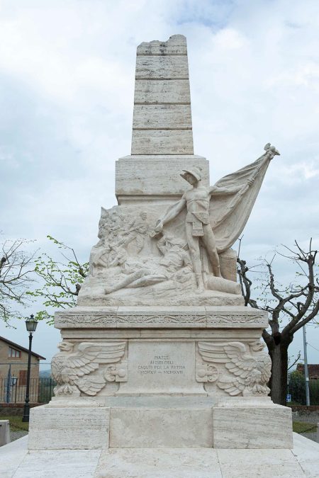 La memoria e la gloria: una mostra per raccontare il monumento ai caduti a Piazze Monumento ai caduti a Piazze