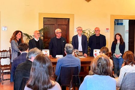 Ampliata l’offerta dei servizi attivi nei Punti Digitali Facili dell’alta Val d’Elsa Punti Digitali Facili in alta Val d'Elsa, conferenza stampa
