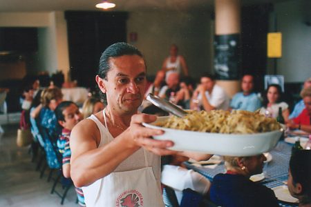 “Teatro da mangiare?”, al Politeama il teatro si sposta intorno a un tavolo "Teatro da mangiare?"