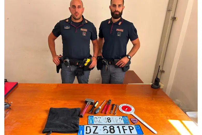 Siena, la Polizia di Stato arresta in flagranza un uomo di 36 anni per furto aggravato Polizia di Stato di Siena, furto aggravato, refurtiva