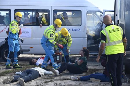 Esercitazione ad Ampugnano: simulazione maxiemergenza – FOTO Esercitazione ad Ampugnano
