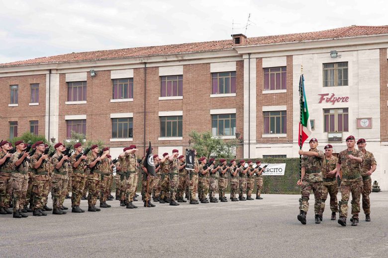Reggimento Paracadutisti Folgore, bandiera