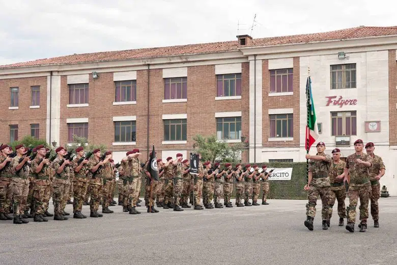 Reggimento Paracadutisti Folgore, bandiera