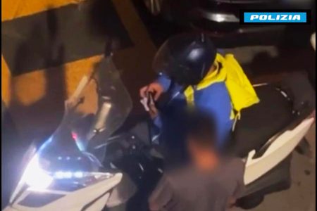 Siena, la Polizia denuncia spacciatore di 20 anni Polizia di Siena, spacciatore