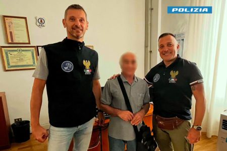 Truffa finto incidente: 18enne arrestato, denunciata la fidanzata Truffa finto incidente: poliziotti ed anziano