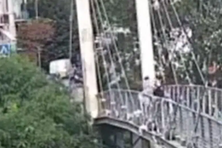 Poggibonsi, giovane con problemi psichiatrici tenta il suicidio – VIDEO Giovane ragazza tenta suicidio a Poggibonsi