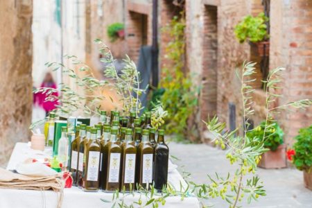 Festa dell’Olio Novo: arriva il primo weekend a Castelmuzio Festa dell'Olio Novo a Castelmuzio