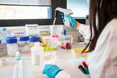 Fondazione TLS: approvato il bilancio 2024 Fondazione TLS, ricerca, in laboratorio