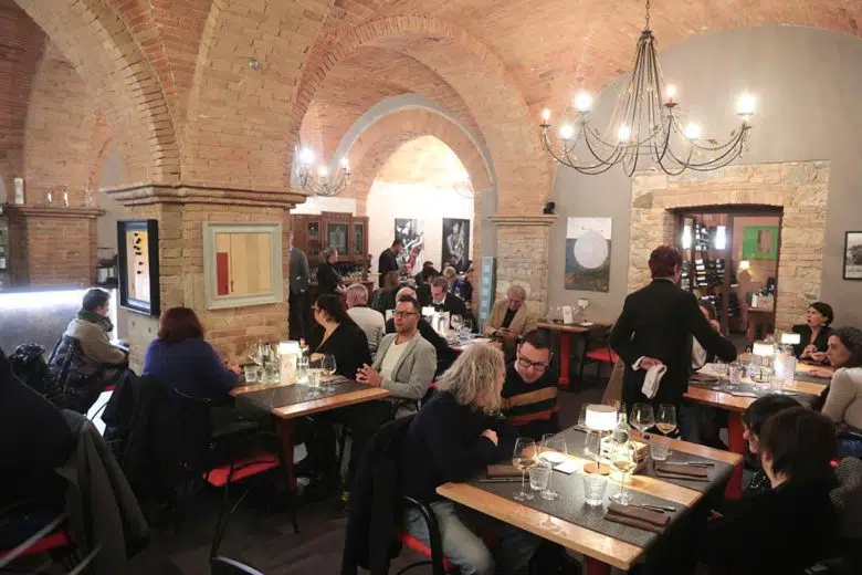 Girogustando: Monsummano a San Gimignano, le nuove frontiere della convivialità Girogustando a San Gimignano