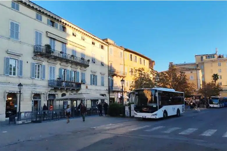 Piazza Gramsci a Siena