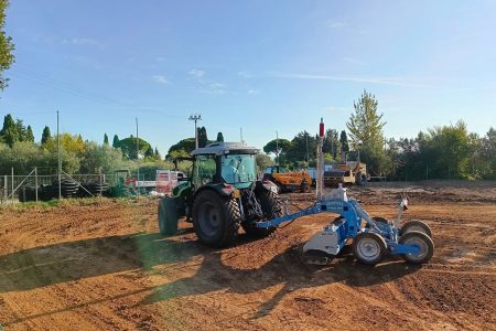 San Gimignano: al via i lavori per il nuovo manto del “Campo del Chellino” Lavori "Campo del Chellino" a San Gimignano