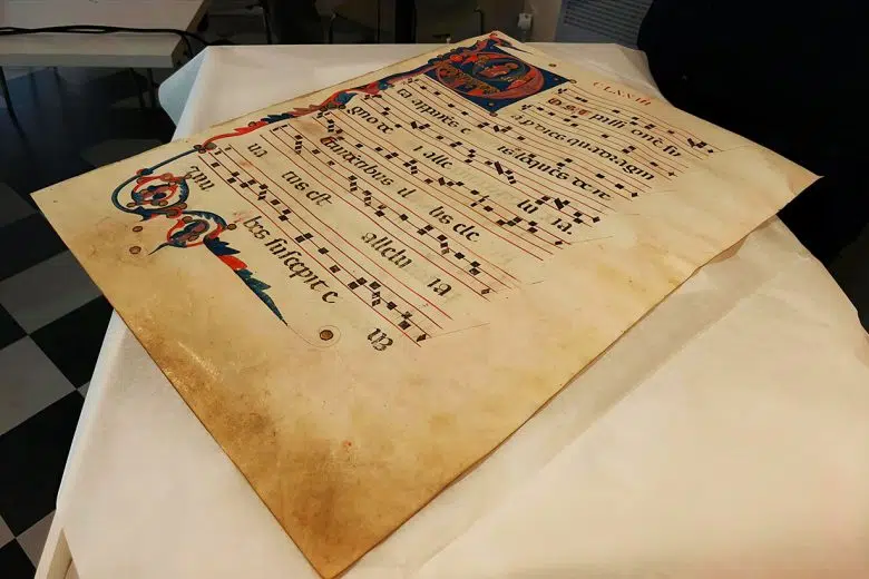 Pagine miniate Museo Colle di Val d'Elsa recuperate dai Carabinieri
