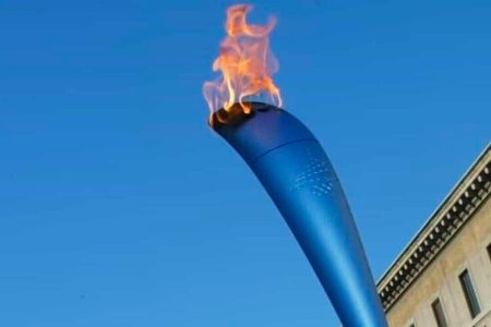 La fiamma olimpica di Milano Cortina 2026 passa a Montepulciano Fiamma Olimpica, Giochi invernali 2025 Milano Cortina