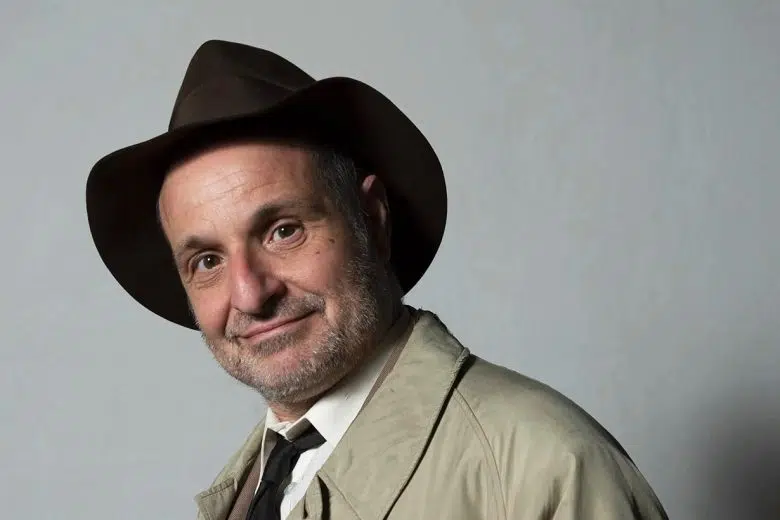 Il Tenente Colombo al Teatro dei Rinnovati: la storia di un delitto raccontata sul palcoscenico Gianluca Ramazzotti