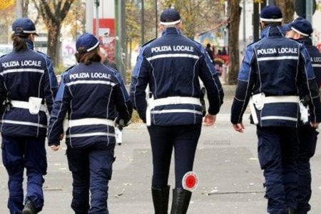 Poggibonsi, solidarietà agli agenti feriti Agenti Polizia Locale