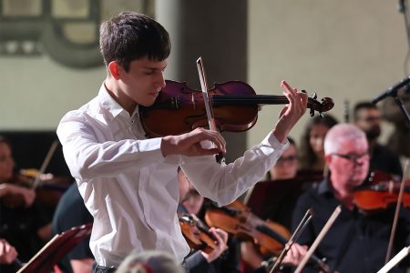 Colle, al Teatro del Popolo concerto pasquale con il giovane talento Leone Pini Leone Pini