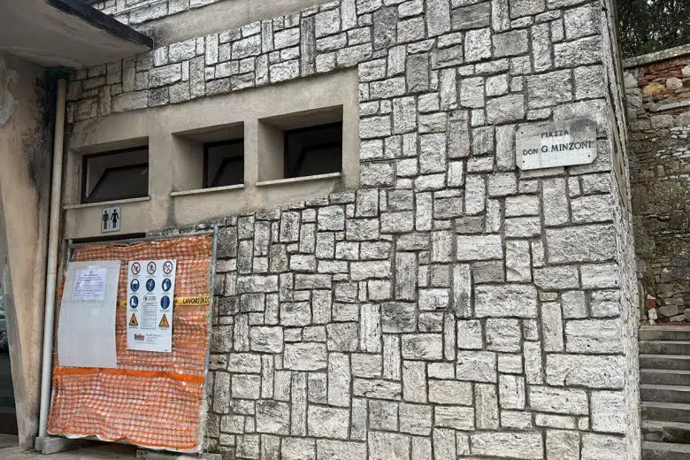 Montepulciano, riqualificazione dei bagni pubblici del centro storico Bagni pubblici Montepulciano