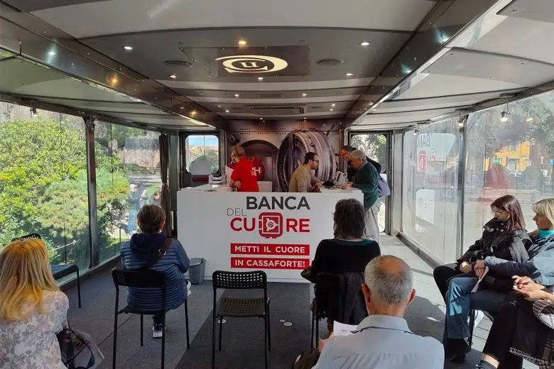 Banca del Cuore, interno truck