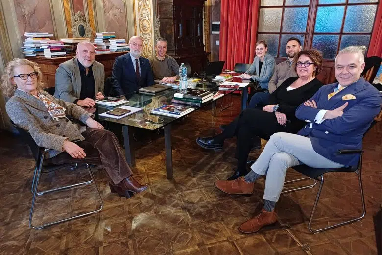 Rinnovo dei costumi del Corteo Storico, prima riunione della Commissione di studio Commissione rinnovo costumi del Palio