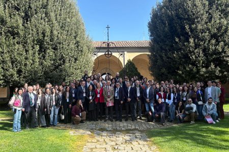 A Siena dottorandi a confronto sulle infezioni a rischio epidemico-pandemico Dottorandi Certosa