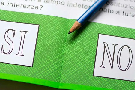 Referendum, dibattito all’Accademia Senese degli Intronati Scheda verde referendum giustizia