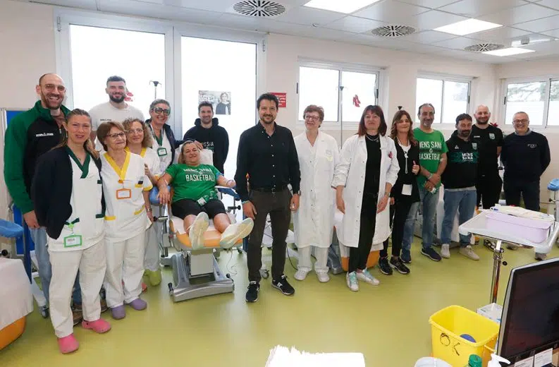 Donazione di sangue collettiva per la Mens Sana