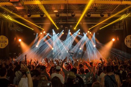 Intrattenimento musicale fino alle 1, proroga a maggio 2027 Musica dal vivo