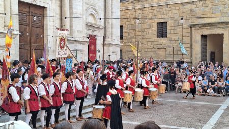 Pienza celebra la Festa della Repubblica
