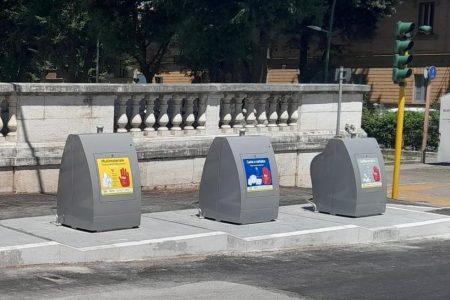 Raccolta rifiuti, attiva anche la postazione di Piazza Amendola