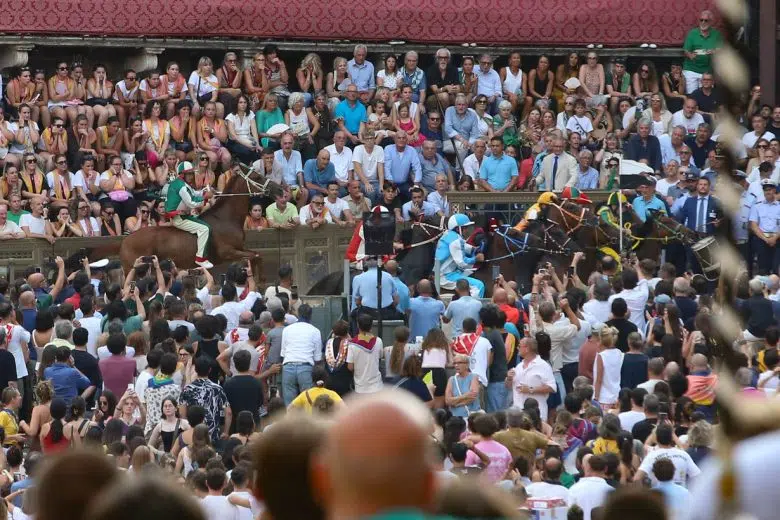 Palio del 2 luglio 2026, gli ospiti del Comune di Siena Palio 2 luglio 2026, prima prova