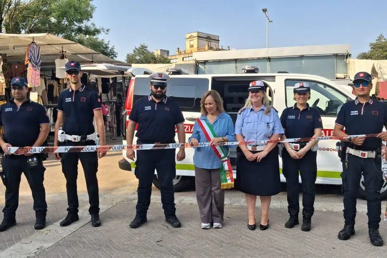 Poggibonsi, inaugurato l’Ufficio Mobile di Polizia Locale: presidio e servizio di prossimità Ufficio mobile Polizia Locale di Poggibonsi, inaugurazione