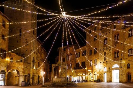 San Gimignano, Natale 2026: aperte le adesioni per le luminarie
