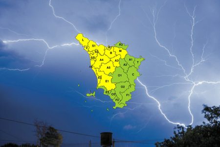 Piogge e temporali in arrivo, allerta gialla per lunedì 17 agosto Temporale Toscana