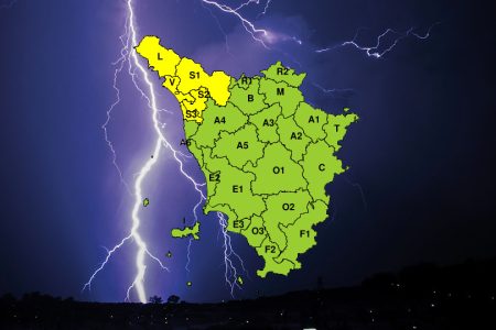 Temporali sul nord-ovest della Toscana, allerta gialla per la sera di giovedì 20 agosto Temporale in Toscana