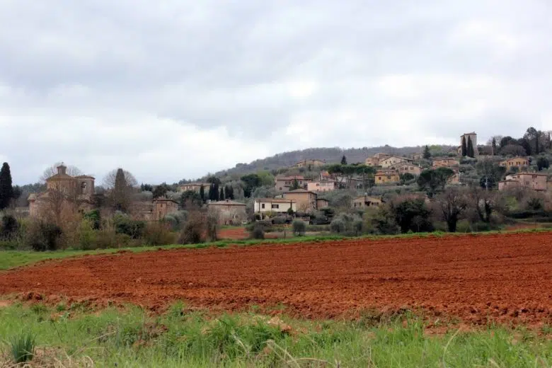 Ancaiano, un museo a cielo aperto con le sculture di Alberto Inglesi