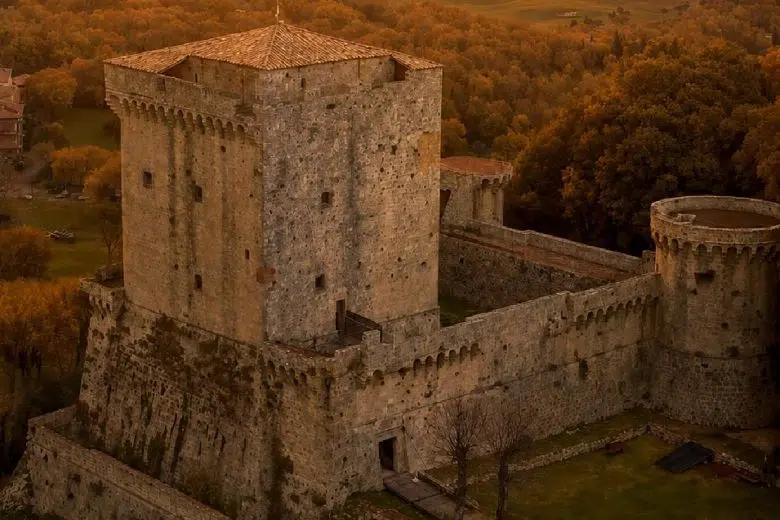 Sarteano saluta l’estate con Omar Pedrini al Castello