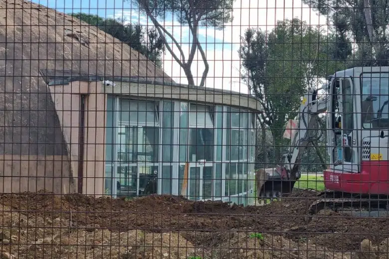 Piscina Amendola, approvato il progetto per la demolizione