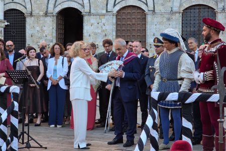 Consegnato il Masgalano 2026 alla Contrada della Torre Consegna Masgalano 2026