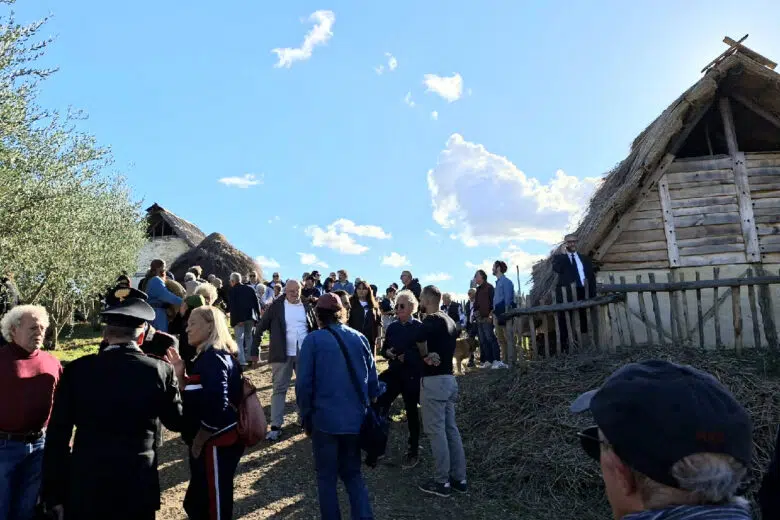 Poggibonsi, inaugurato l’Archeodromo: il villaggio medievale rivive