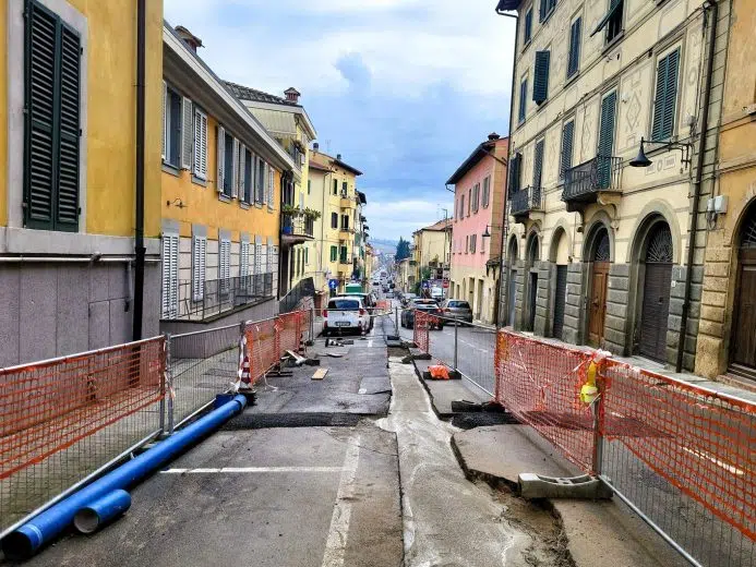 Poggibonsi, sei strade rinnovate per l’acquedotto: investiti 3 milioni di euro