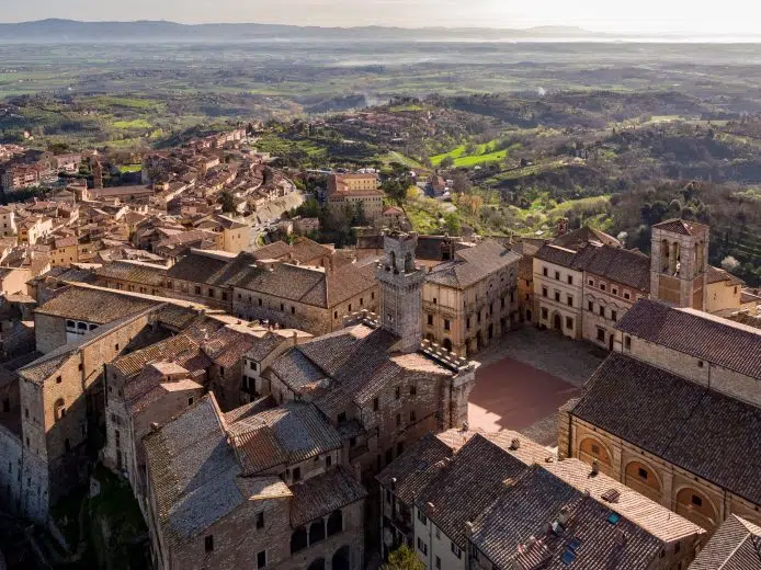 Montepulciano, il Consiglio comunale rilancia il commercio di vicinato