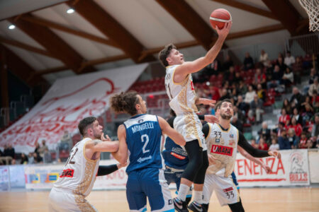 Vittoria maiuscola per i Bulls. Quarrata battuta 93-66